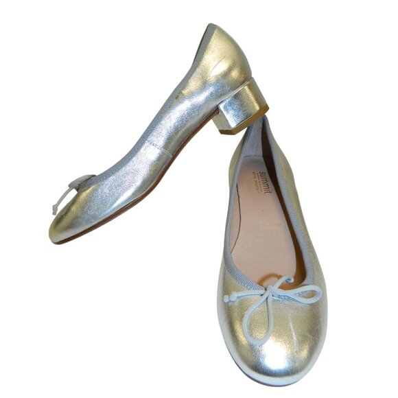 Size 7 Silver Metallic Leather Low Block Heel Bow Detail Summit White Mountain - Picture 1 of 11